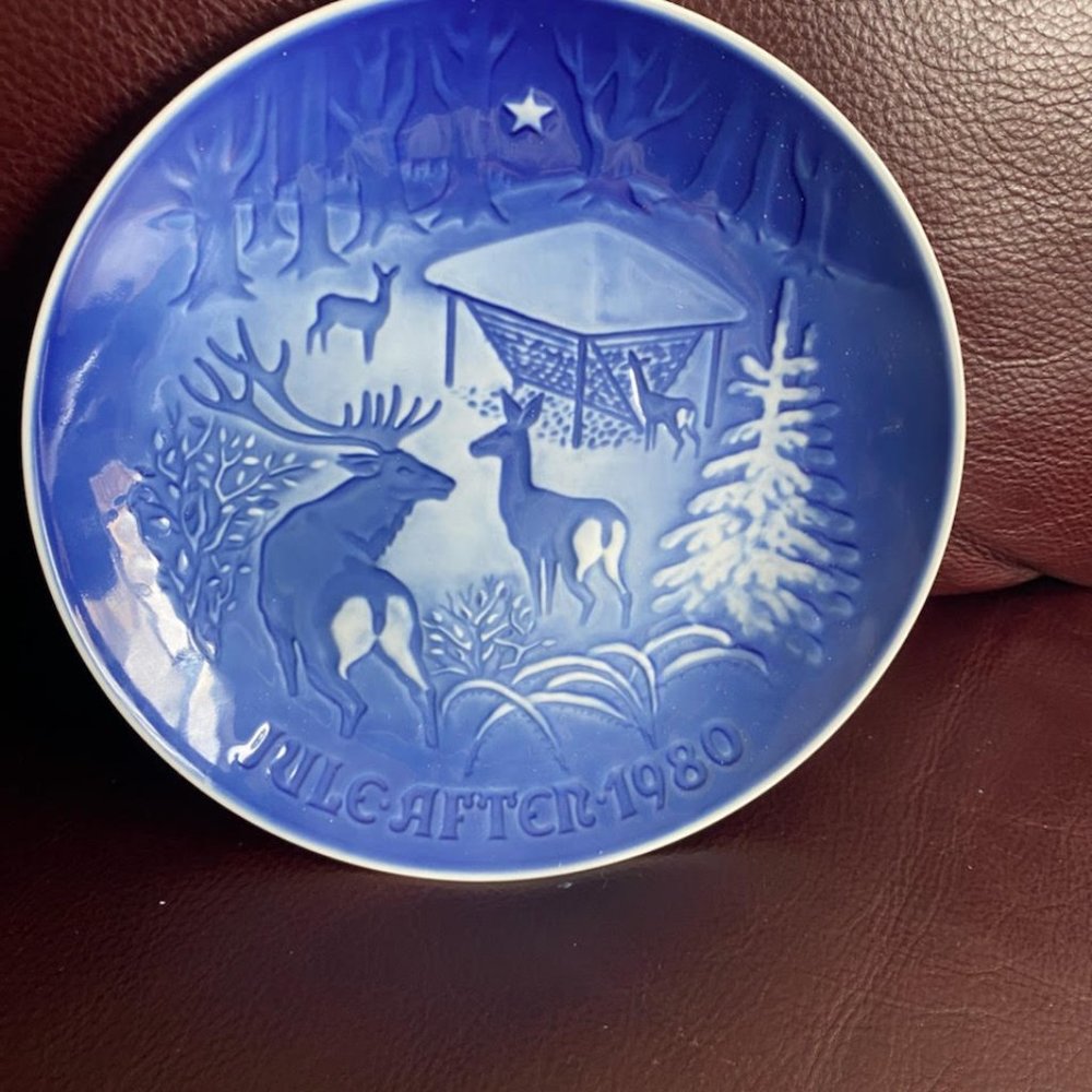 ROYAL  COPENHAGEN  COLLECTOR  PLATE  1980